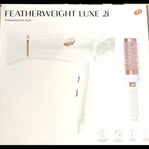 T3 Featherweight Luxe 2i white rose gold dryer